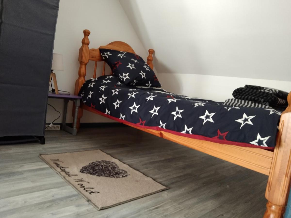 Craftycotta Villa Glomel Bagian luar foto