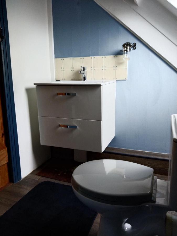 Craftycotta Villa Glomel Bagian luar foto