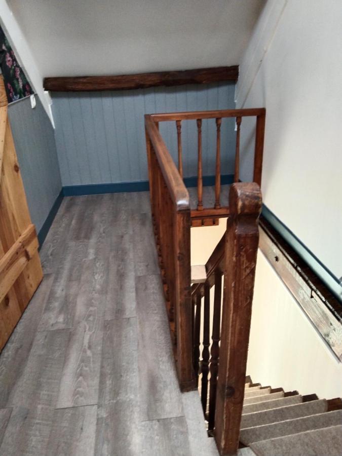 Craftycotta Villa Glomel Bagian luar foto