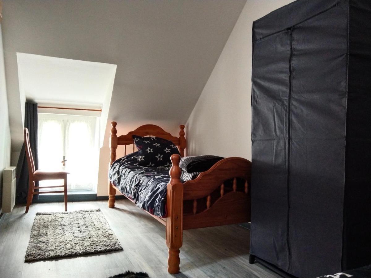 Craftycotta Villa Glomel Bagian luar foto