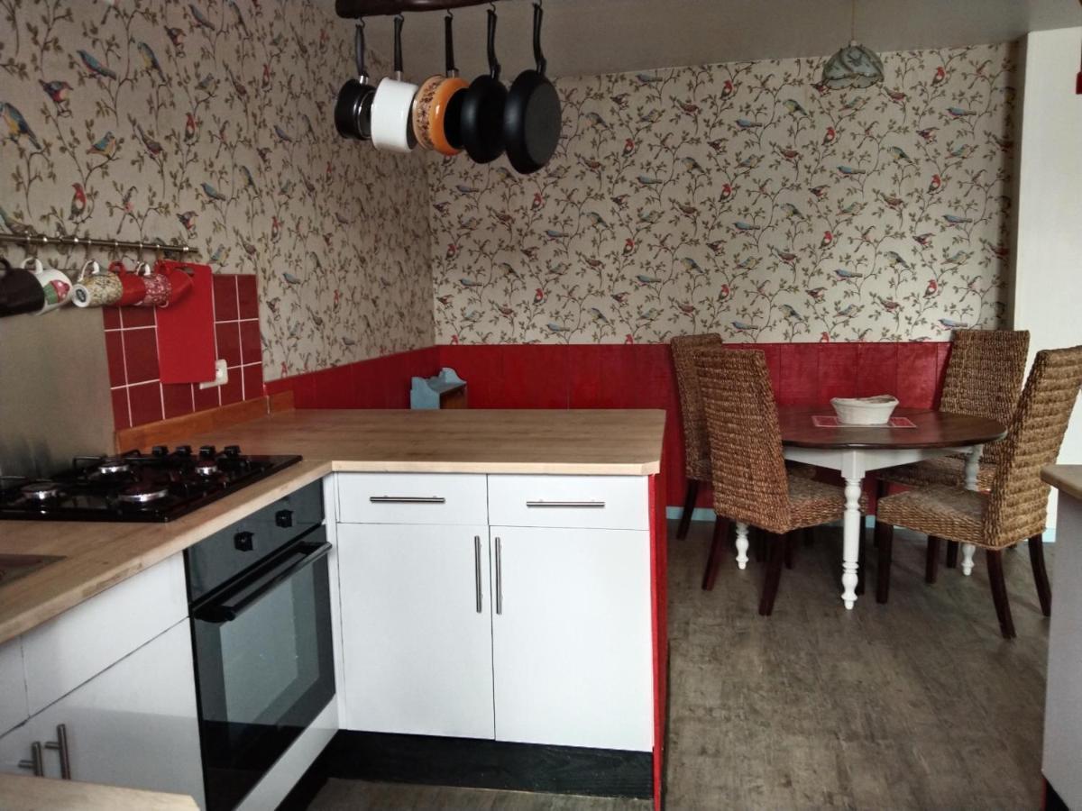 Craftycotta Villa Glomel Bagian luar foto